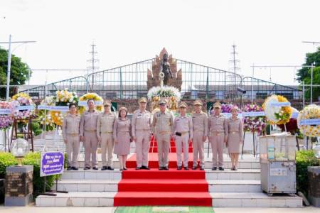 พิธีวางพวงมาลาเทิดพระเกียรติพระนางจามเทวี เนื่องในวันคล้ายวันสวรรคต ประจำปี 2568 เพื่อรำลึกในพระมหากรุณาธิคุณของพระองค์ที่ทรงมีต่อหริภุญชัย 