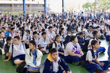 การสอบคัดเลือกนักเรียนเข้าศึกษาต่อห้องเรียนพิเศษ ประจำปีการศึกษา 2569 ระดับชั้นมัธยมศึกษาปีที่ 1       วันเสาร์ที่ 21 กุมภาพันธ์ 2569 โรงเรียนจักรคำคณาทร จังหวัดลำพูน ได้ดำเนินการสอบคัดเลือกนักเรียนเข้าศึกษาต่อห้องเรียนพิเศษ ประจำปีการศึกษา 2569